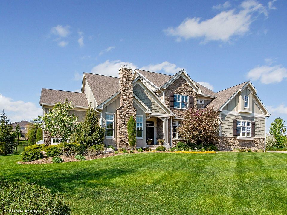 1st image of 395 Painted Woods Dr