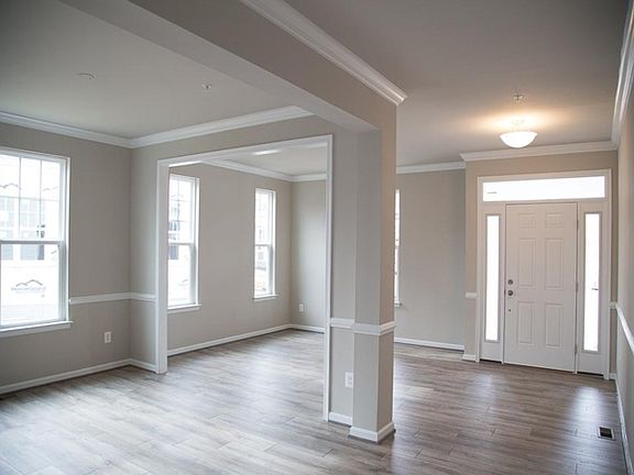 3rd image of 18029 Woods View Dr