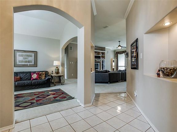 2nd image of 3848 Belton Dr