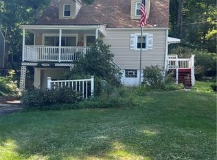 2918 Sebolt Rd, South Park, PA 15129