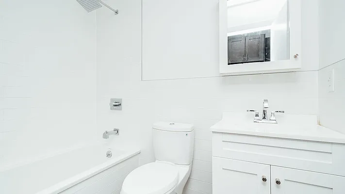 Rented by Nooklyn NYC LLC | media 15