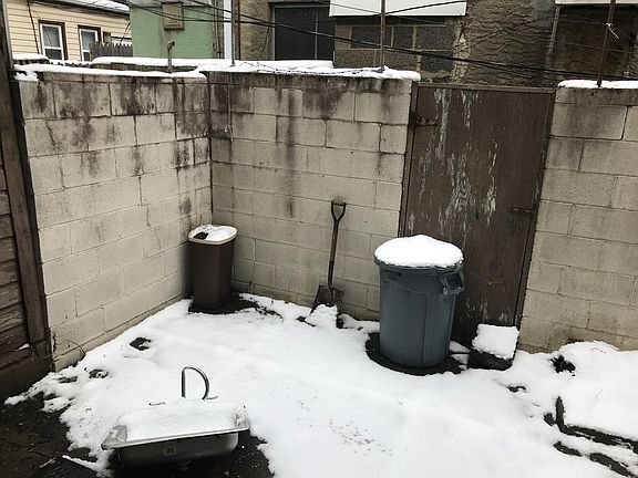 5th image of 1412 Jackson St Floor 1