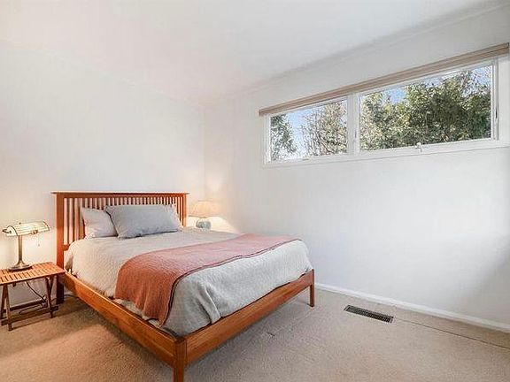 5th image of 889 Wickfield Ct