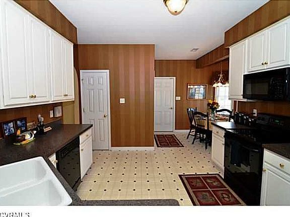 2nd image of 3129 Stone Dale Ct