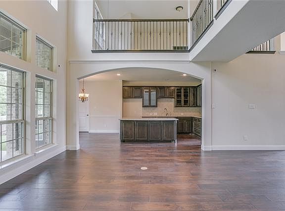 5th image of 705 Cornell Dr