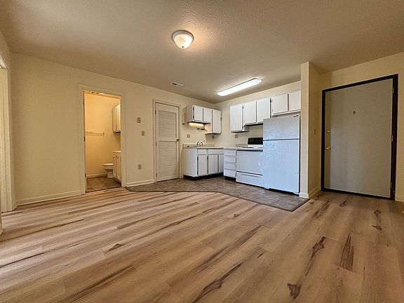 2nd image of 112-116 E 3rd St #114B