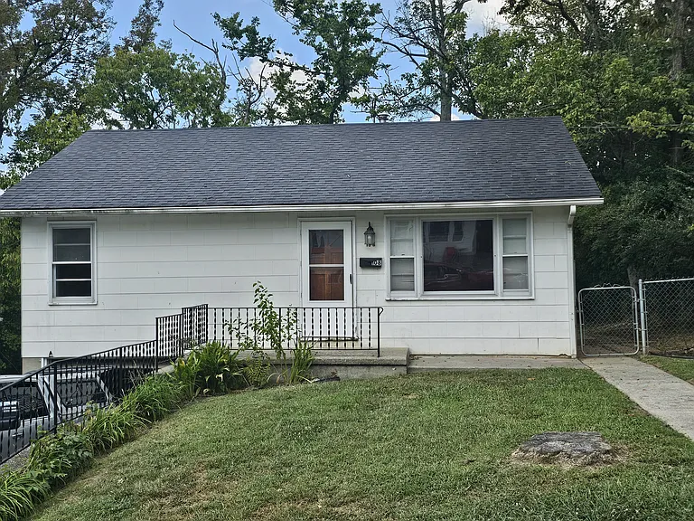 108 Divins Ct — Photo 1
