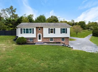 134 Jerome Rd, Mount Jackson, VA 22842