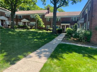 184 Hillside Ave, Leonia, NJ 07605