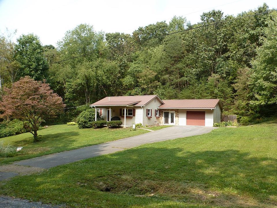 1st image of 221 Greenwood Dr