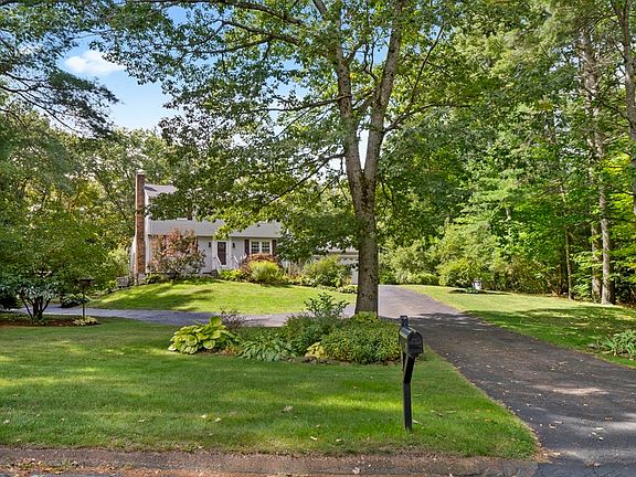 2nd image of 126 Holly Dr
