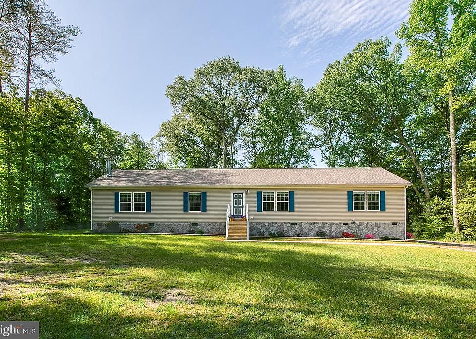 Welcome to 8031 Flippo Drive !