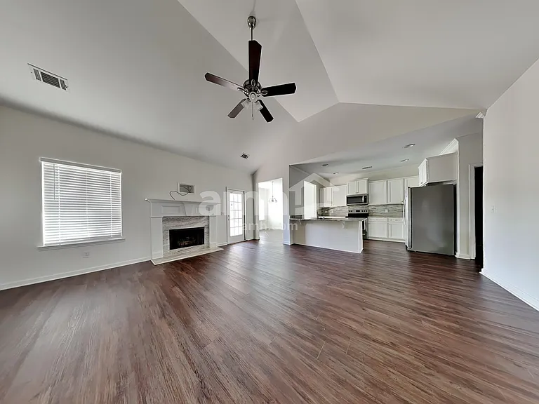 131 Waverly Way — Photo 5