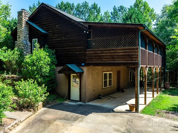 926 Cross Creek Dr, Rutherfordton, NC 28139