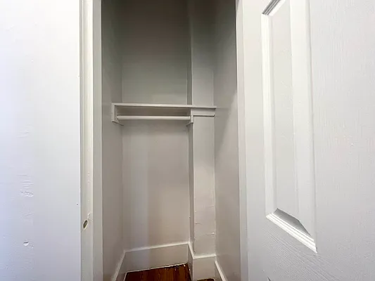 Rented by EastMount Realty LLC | media 7