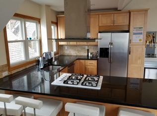 32 Oakdene Ter #2FL, Edgewater, NJ 07020