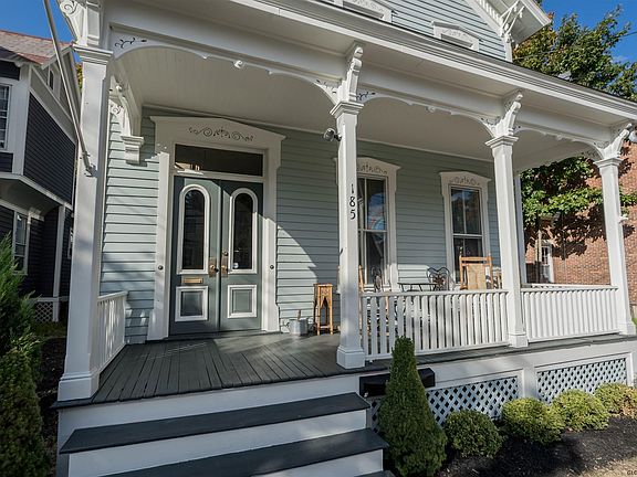 4th image of 185 Washington St