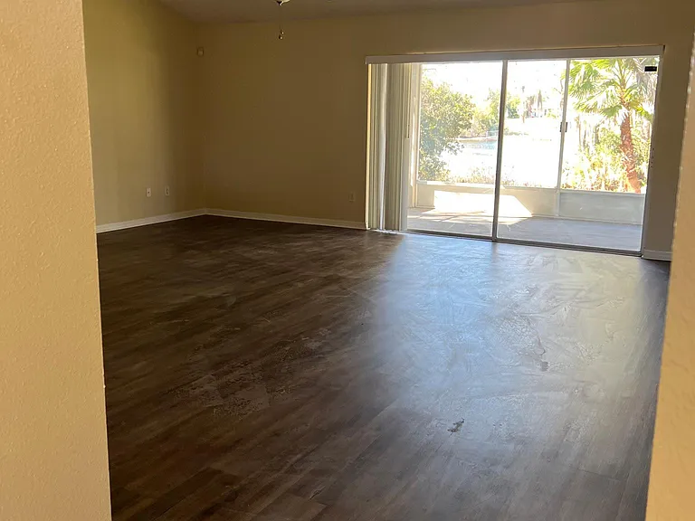 1896 E Normandy Blvd — Photo 5