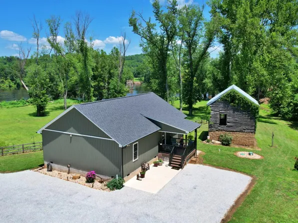 5977 James River Rd, Gladstone, VA 24553