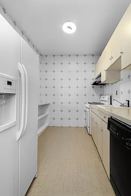 Rented by REAL New York | media 17