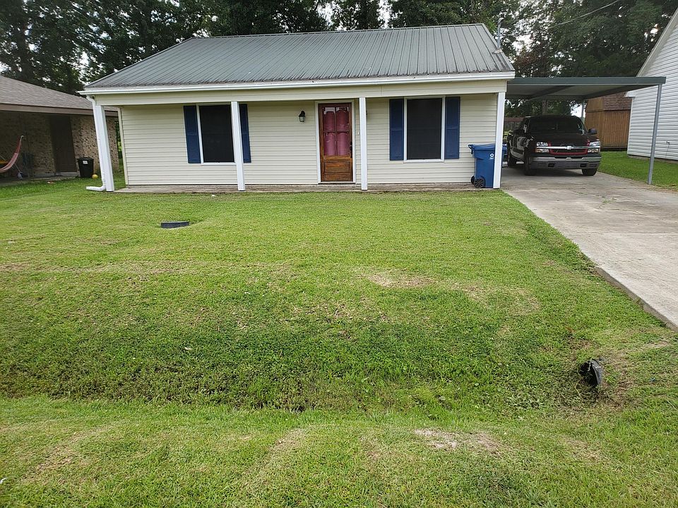 1st image of 107 Linares St
