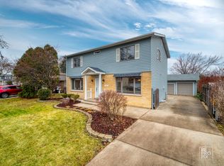 1848 W Amelia Ln, Addison, IL 60101