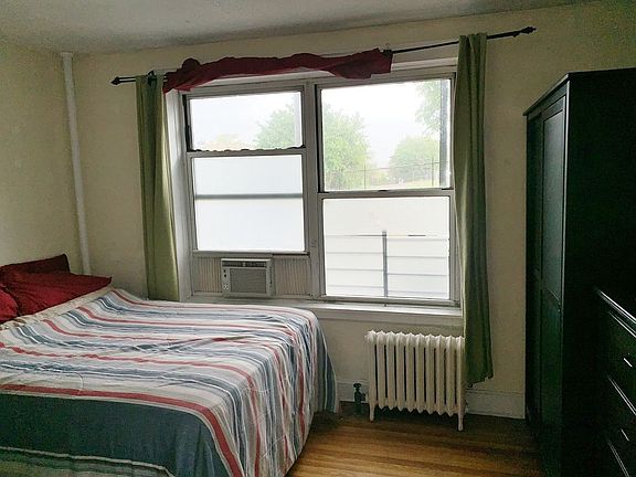 4th image of 2167 27th St APT A1