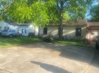 624 Lorrain St, Angleton, TX 77515