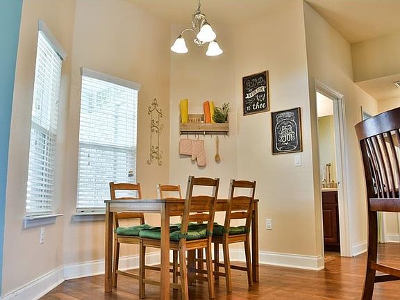 5th image of 607 Elkhorn Fern Ln