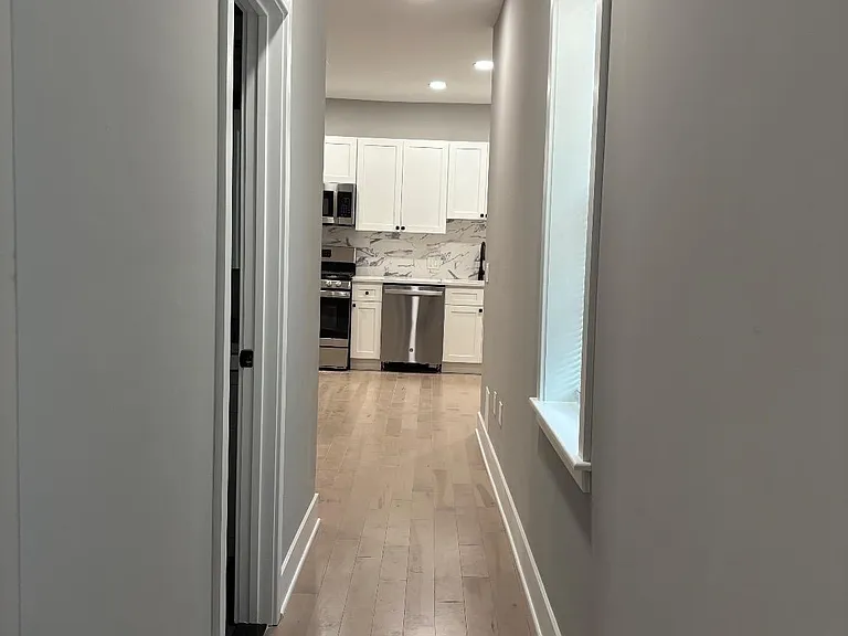 2840 W Girard Ave — Photo 16