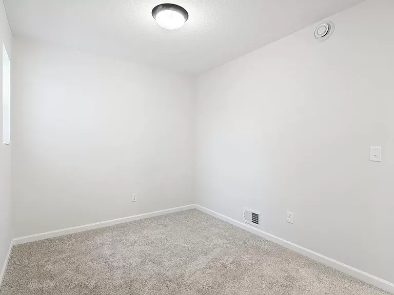 13621 Busch Ln — Photo 14