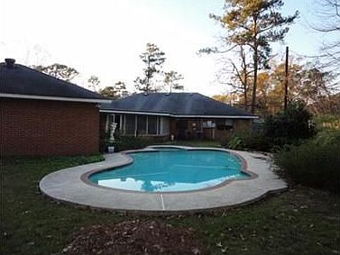 4th image of 501 Water Oak Ln
