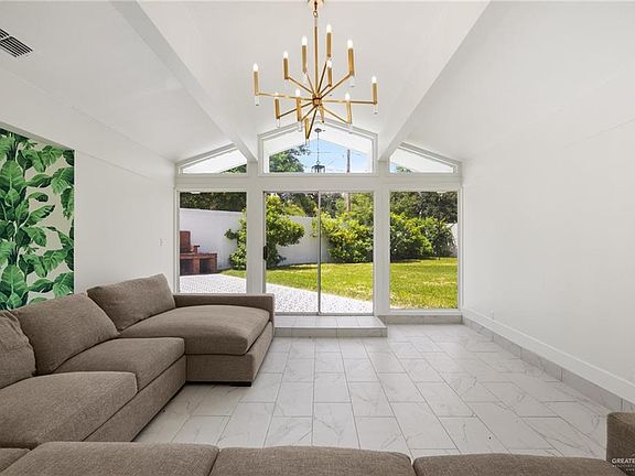 3rd image of 604 Eugenia Cir
