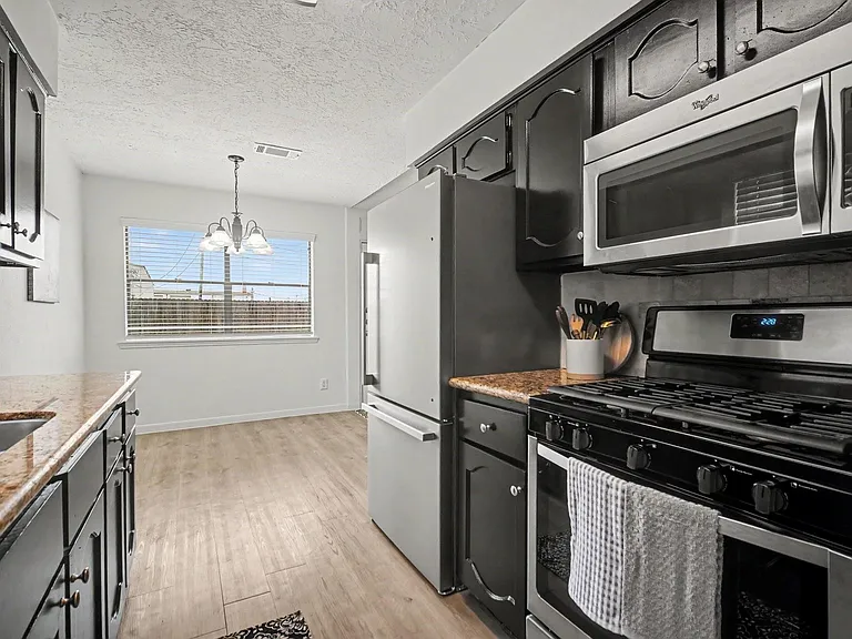 1227 Mission Dr — Photo 9