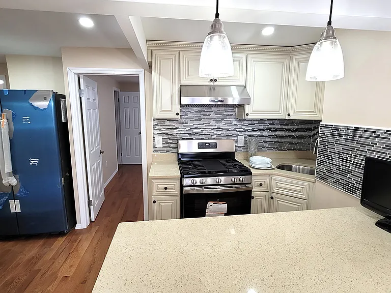 22-24 92nd St #1F — Photo 10