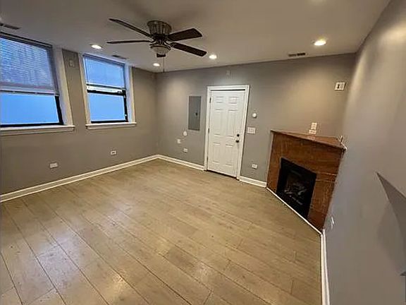 3rd image of 6620 S Kenwood Ave #108