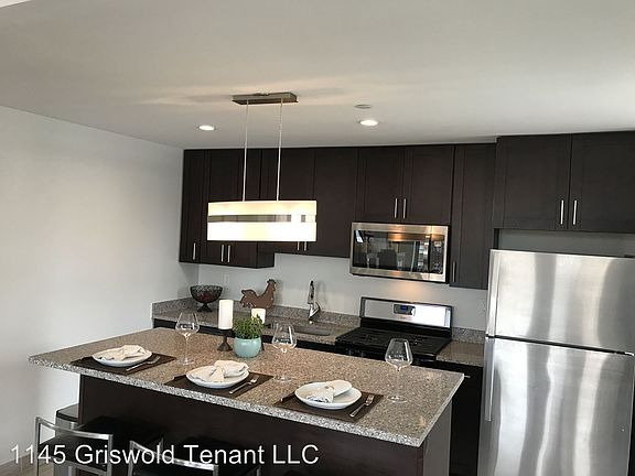 4th image of 1145 Griswold St Unit 0605