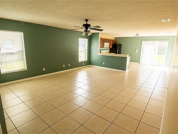 3rd image of 938 Crystal Bay Ln