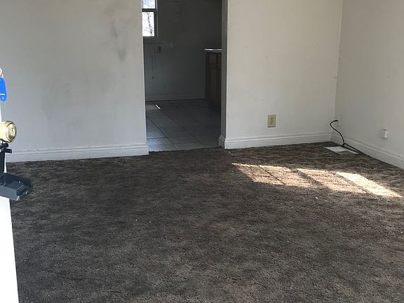 4th image of 1608 Ravenswood Dr