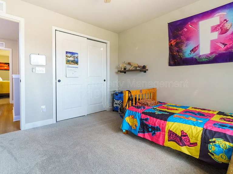10477 Luneth Dr — Photo 16