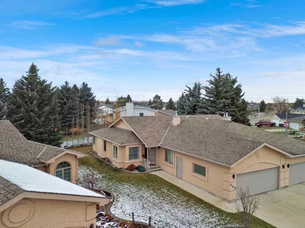 503 High View Park NW, High River, AB T1V 1E4
