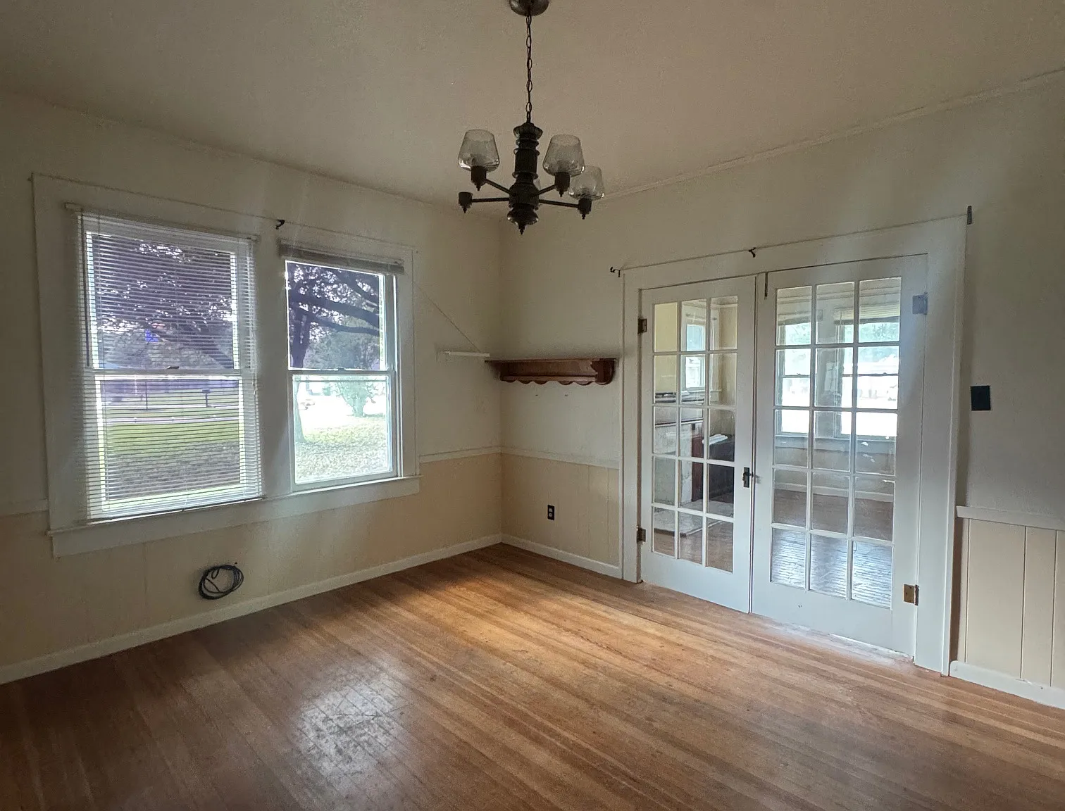 3 bed, 1.5 bath, 1841 sqft, $1,600 — Photo 4