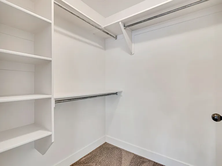 1x1 Walk In Closet 1x1 Walk In Closet
