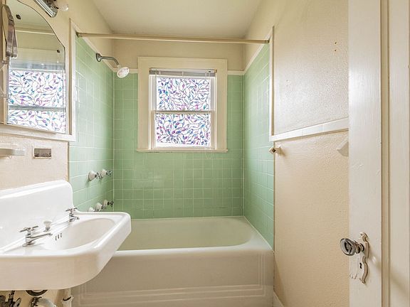 5th image of 503 Fulton Ave Unit 1