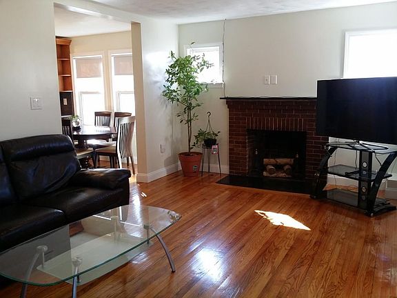 2nd image of 217 Marlboro St