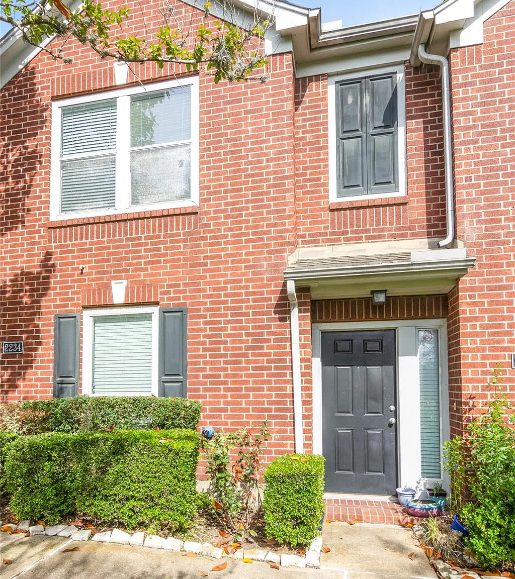 2 bed, 2.0 bath, 1656 sqft, $1,950 — Photo 1