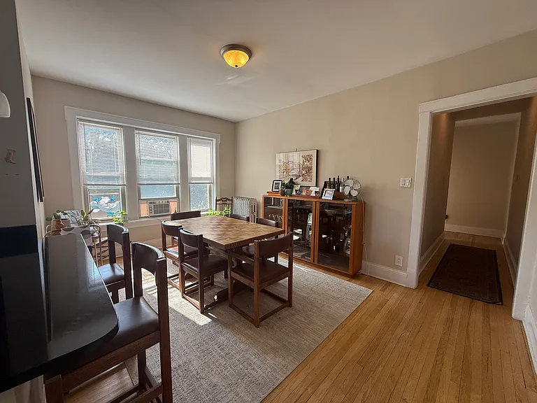 906 Seward St #3 — Photo 3