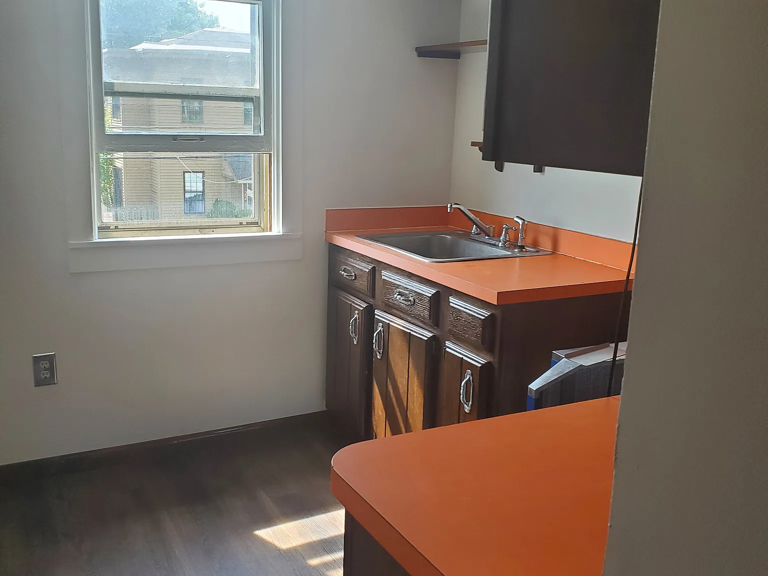 2 bed, $1,200 — Photo 4