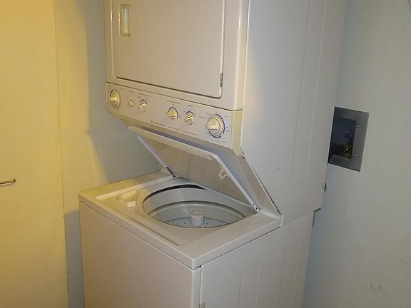 4th image of 630 N Franklin St APT 706