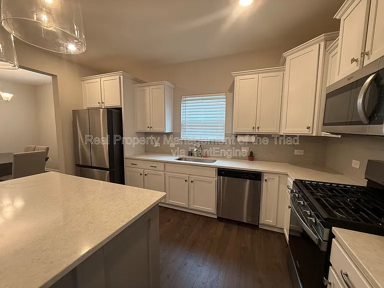 2457 Dukes Hollow Ct — Photo 14